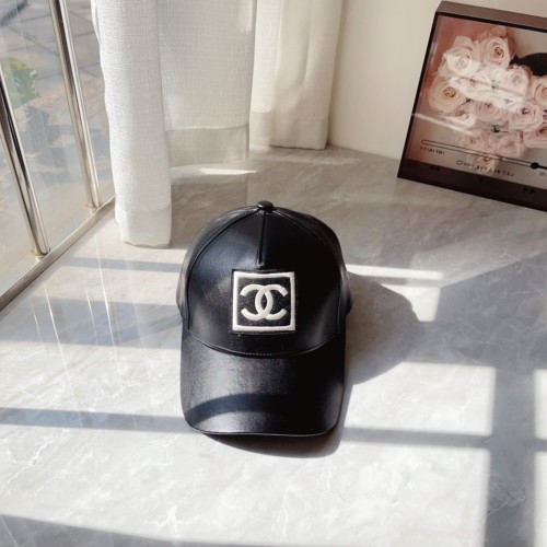 Streetwear Hat Chanel 329376