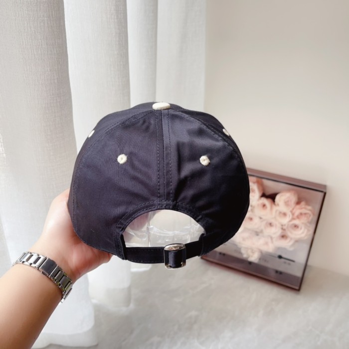 Streetwear Hat Celine 329397