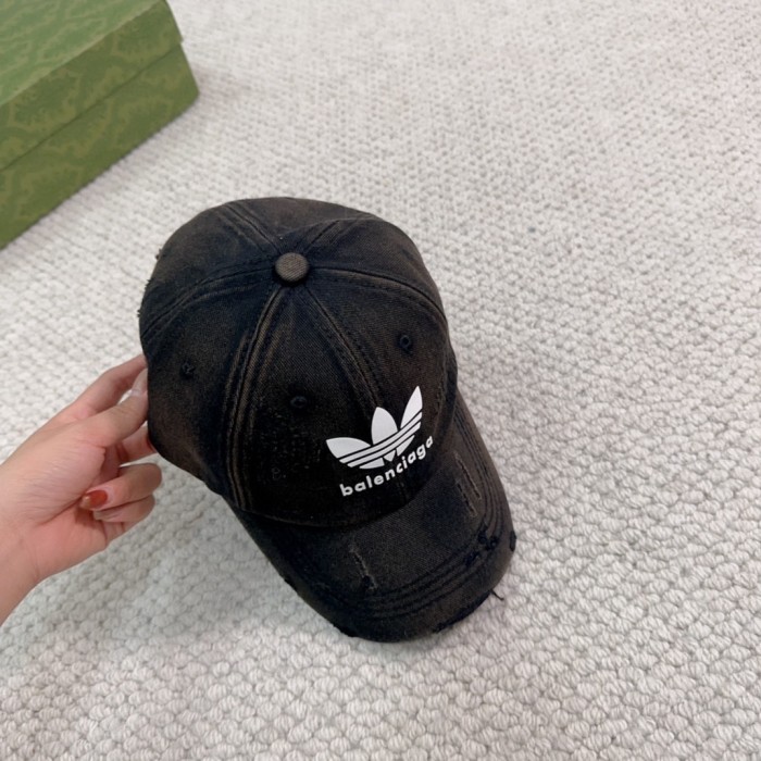 Streetwear Hat balenciaga 329329