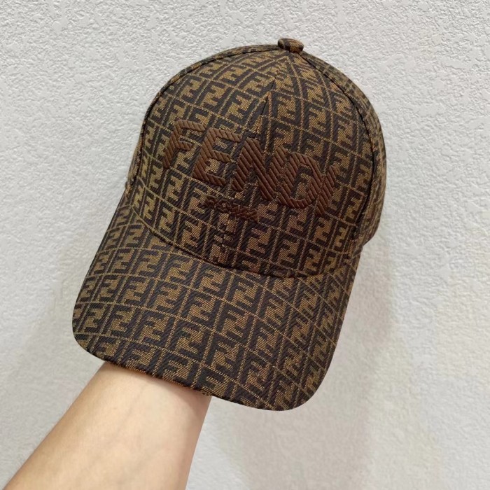 Streetwear Hat Fendi 329180