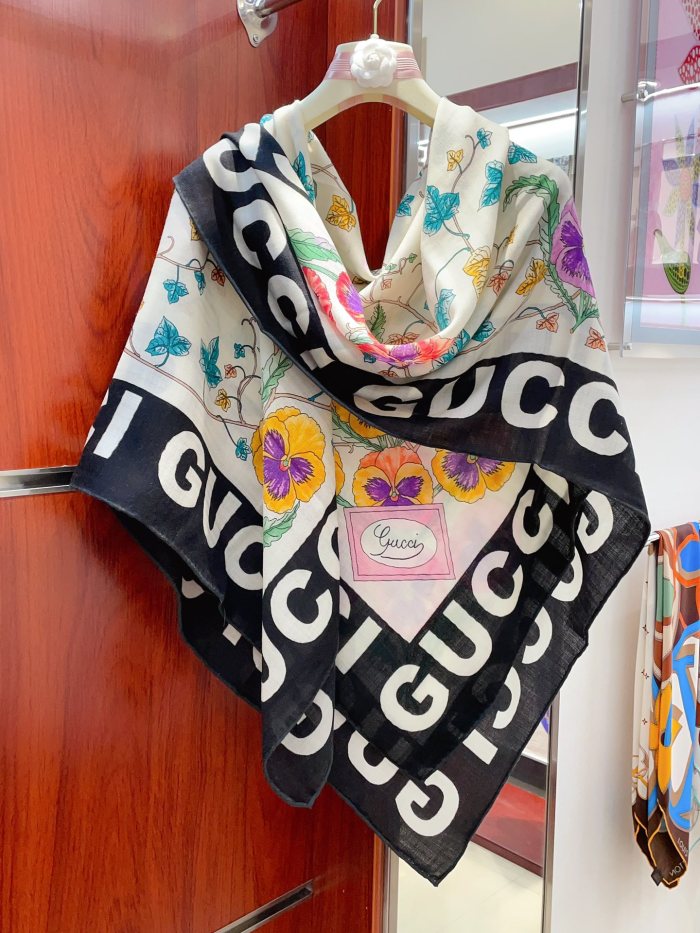 Streetwear Scarf GUCCI 328777 SIZE:140*140.cm