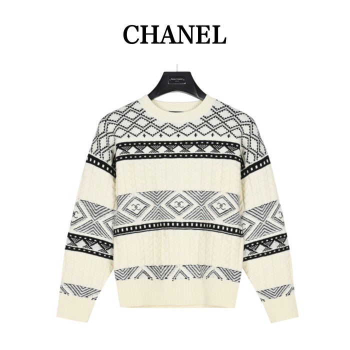 Clothes CHANEL 52