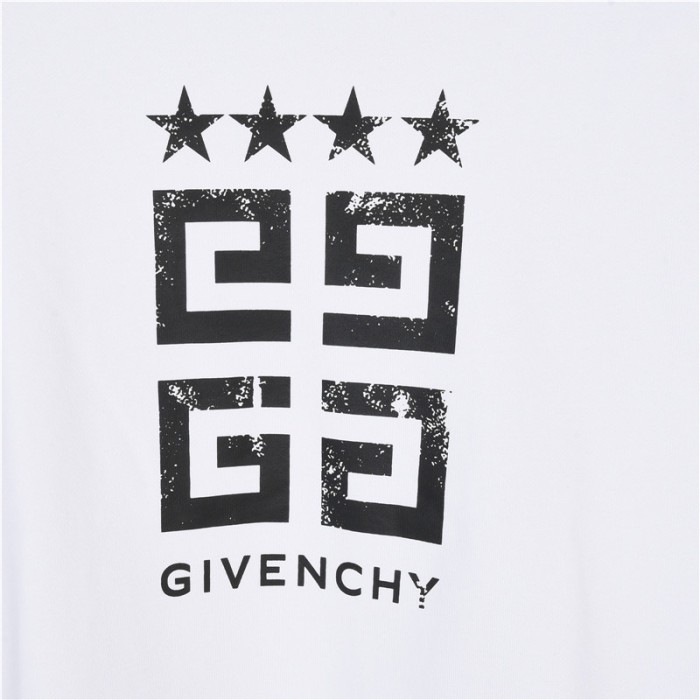 Clothes Givenchy 321