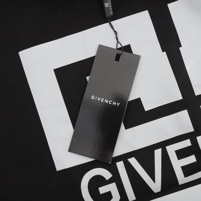 Clothes Givenchy 322