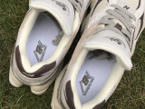 Authentic New Balance 9060 (5)