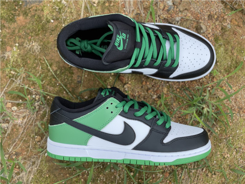 Authentic Nike Dunk Low OG QS Black/White/Green