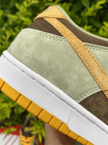 Authentic Nike Dunk Low SE Dusty Olive