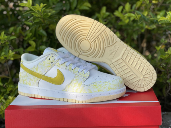 Authentic Nike Dunk Low Yellow Strike
