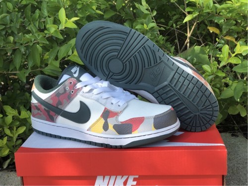 Authentic Nike SB Dunk Low SE Multicamo