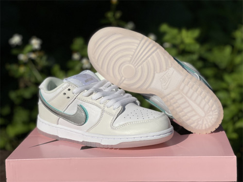 Authentic Diamond x Nike SB Dunk Low “White”