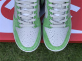 Authentic Nike Dunk Low “Safari Swoosh” WHITE/GREEN