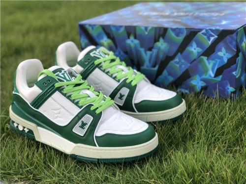 Authentic LV Low shoes White/Green