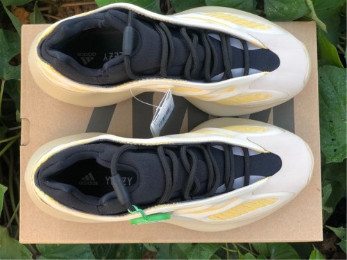 Authentic Boost Yeezy 700V3 Srphym