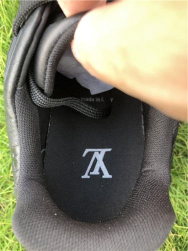 Authentic LV Low shoes Black