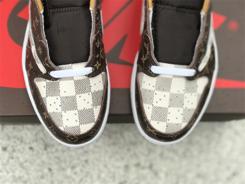 Authentic Air jordan1 Low TS LV Trainers/Brown