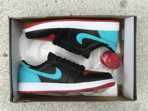 Authentic  Air Jordan 1 Low OG WMNS “UNC to Chicago”
