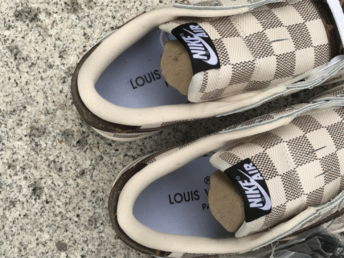 Authentic Air jordan1 Low TS LV Trainers/White