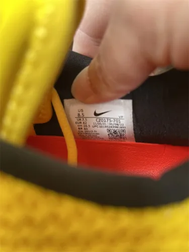 Authentic Nike Air Zoom GT Cut EP Yellow/Black