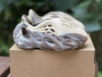 Authentic Yeezy Foam Runner Kid (2)