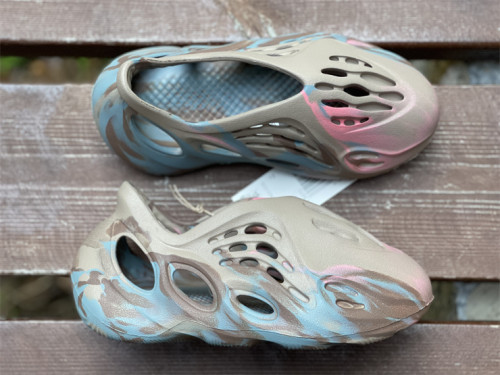 Authentic Yeezy Foam Runner Kid (3)