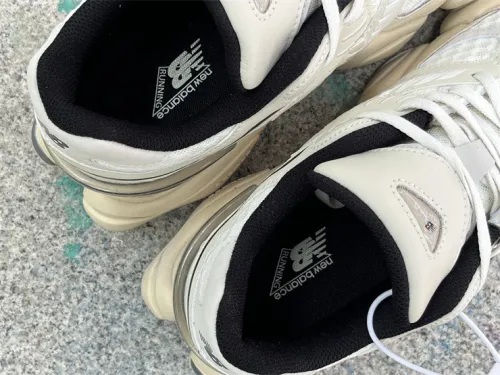 Authentic New Balance 9060 (15)