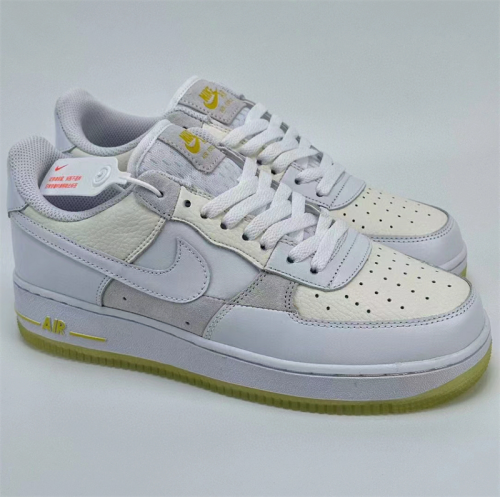 Authentic Nike Air Force 1 '07 White/Yellow