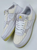 Authentic Nike Air Force 1 '07 White/Yellow