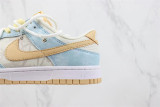 Authentic Nike SB Dunk Low Beige/Blue/White
