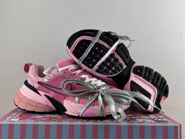 Authentic Nike Runtekk Pink