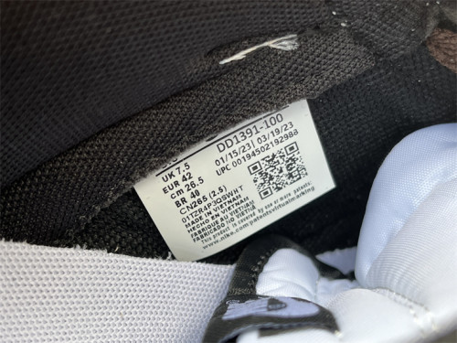 Authentic Nike SB Dunk Low Panda Black/White
