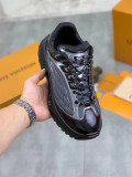 Authentic LV shoes  (1）