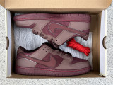 Authentic Nike SB Dunk Low  Valentine's Day