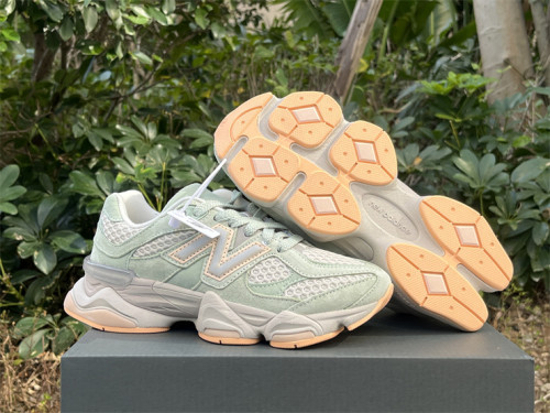 Authentic New Balance 9060 (22)