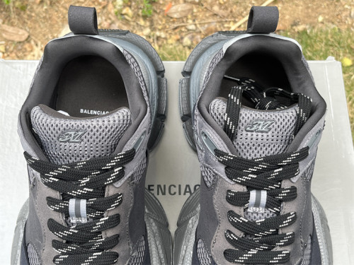 Authentic Balenciaga 3XL Sneaker (28)