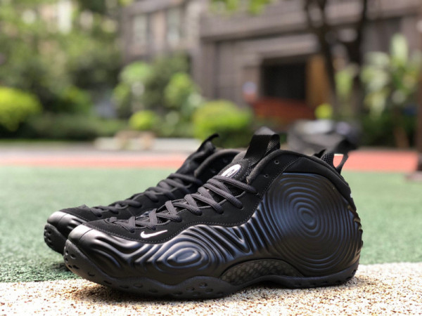 Authentic Nike Air Foamposite One CDG Black/White