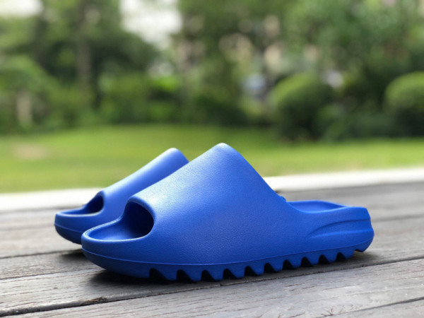 Authentic Yeezy Slide “Azure”
