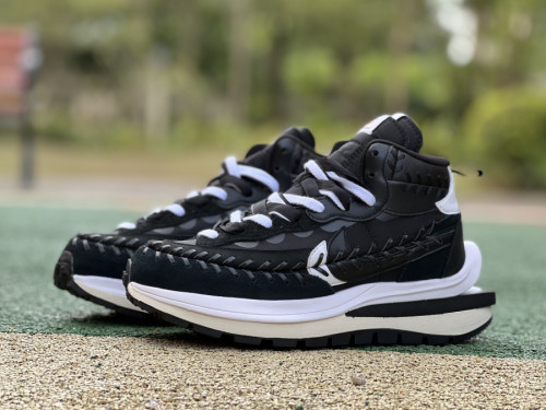 Authentic Sacai X Jean Paul Gaultier X Nike Black/White
