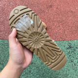 Authentic UGG Mini Bailey Button (10)