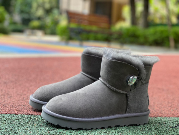 Authentic UGG Mini Bailey Button 11 Boots (12)