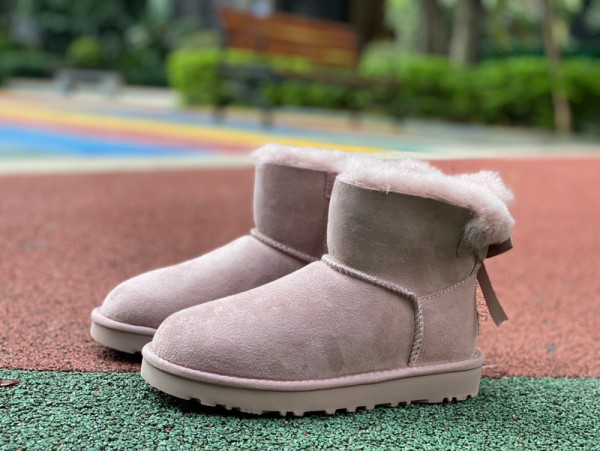 Authentic UGG Mini Bailey Button 11 Boots (19)