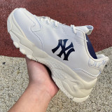 Authentic MLB Chunky Liner Classic Monogram (16)