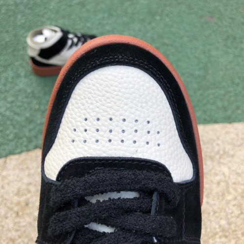 Authentic FENDI Sneakers (6)