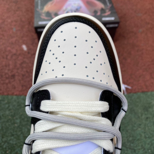 Authentic Nike SB Dunk Low White/Black/Grey