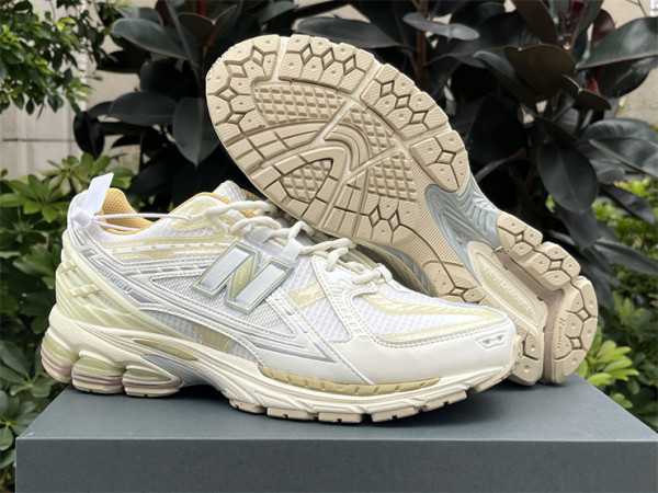 Authentic New Balance NB 1906R Wheat/White