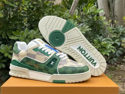 Authentic LV Trainer Sneaker Low Green/Beige