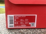 Authentic Nike Dunk Low SE White/Grey