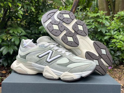 Authentic New Balance 9060 (33)