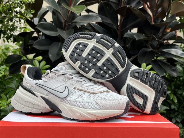 Authentic Nike V2K RUN Grey/Black