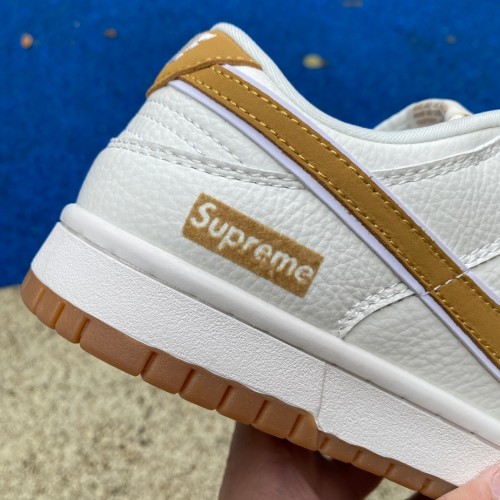 Authentic Nike Dunk Low x supreme White/Black