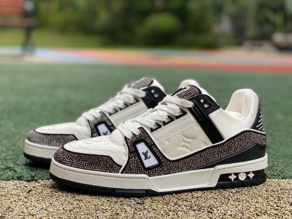 Authentic LV Trainer Sneaker Low Crystal Black White
